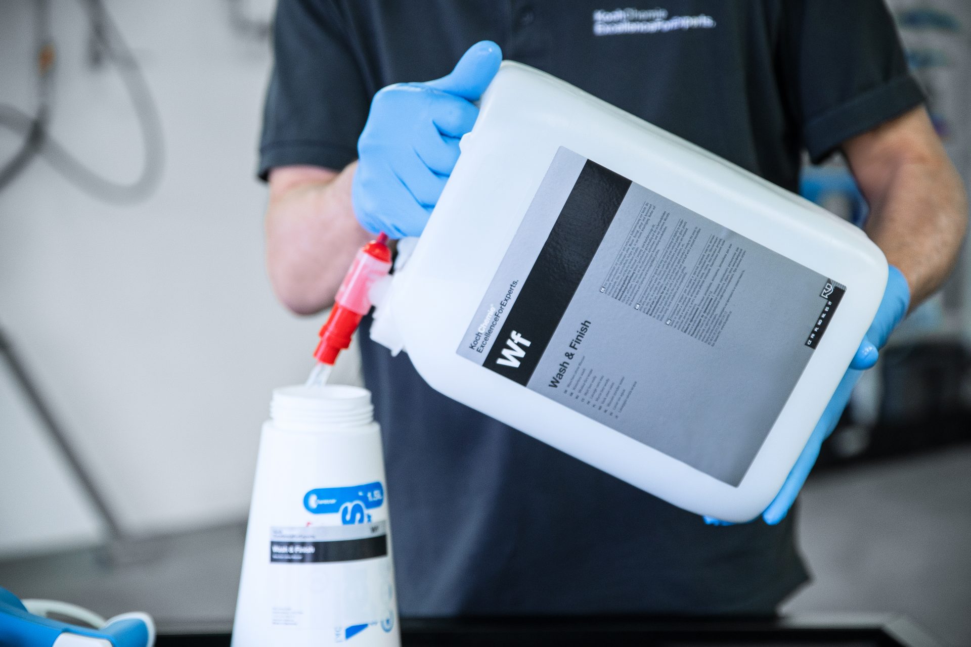 Koch Chemie Wash & Finish (Wf) - Prípravok na umývanie bez vody 1L – Obrázok 2
