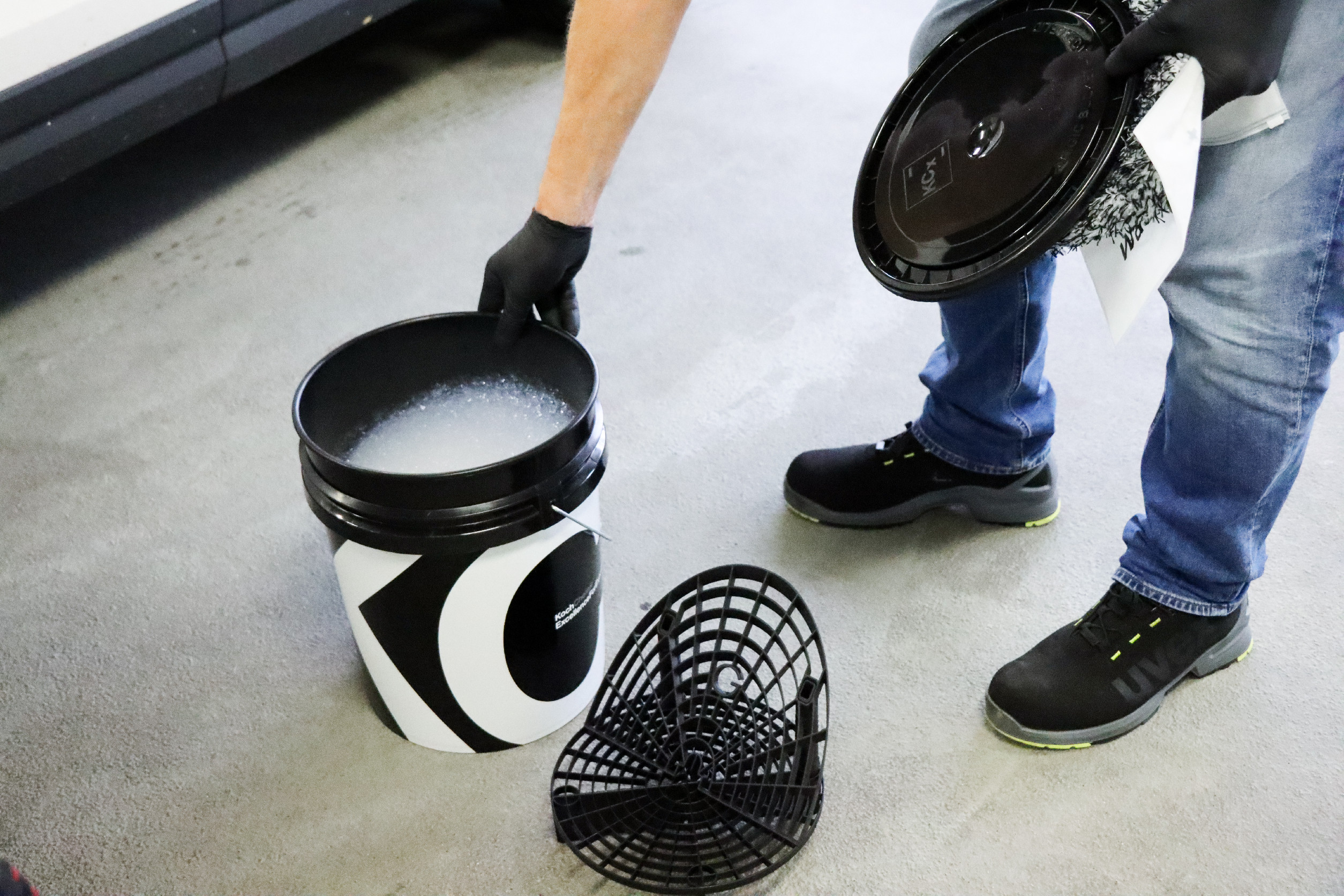 Koch Chemie Detailing Bucket Set - Detailingové vedro s ochrannou vložkou a vekom – Obrázok 2