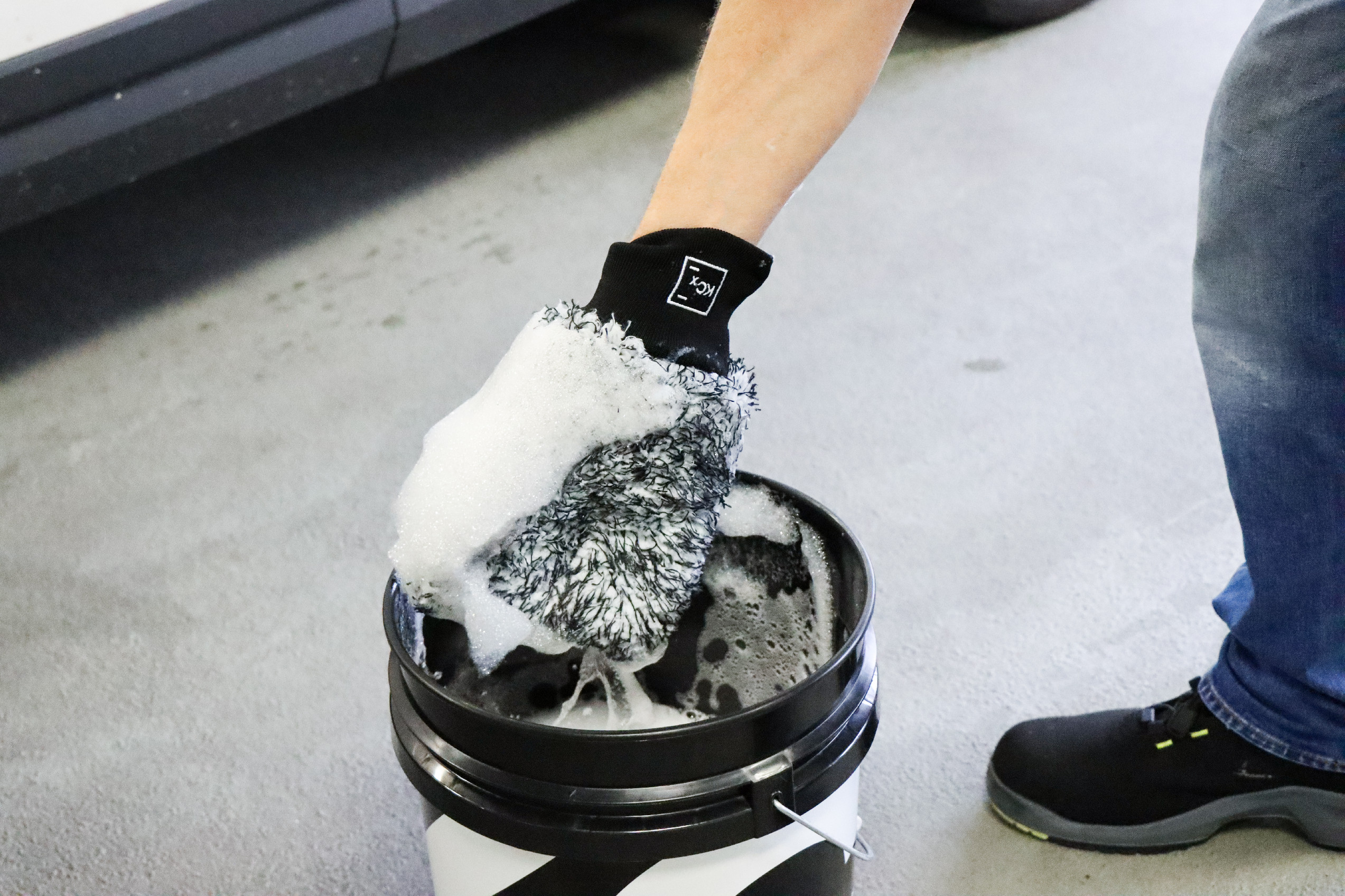 Koch Chemie Detailing Bucket Set - Detailingové vedro s ochrannou vložkou a vekom – Obrázok 5